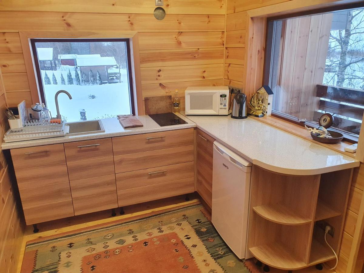 Готель Paeevatalu Camping Vilusi Екстер'єр фото