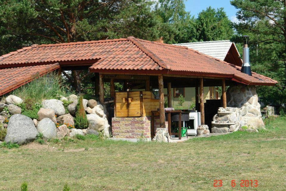 Готель Paeevatalu Camping Vilusi Екстер'єр фото