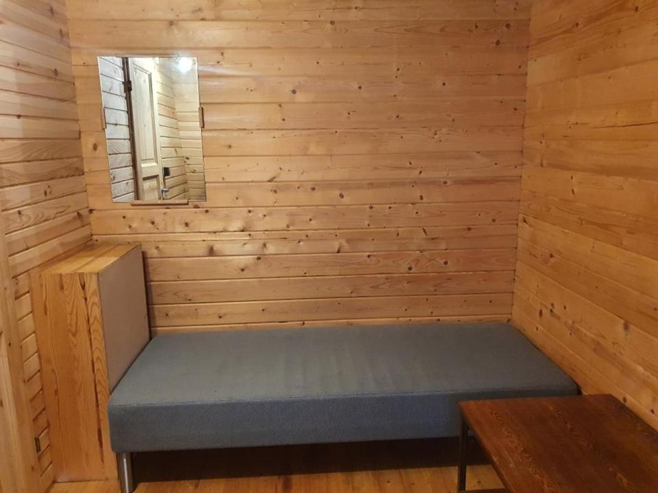 Готель Paeevatalu Camping Vilusi Екстер'єр фото