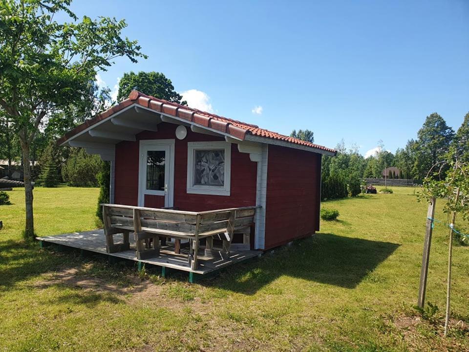 Готель Paeevatalu Camping Vilusi Екстер'єр фото