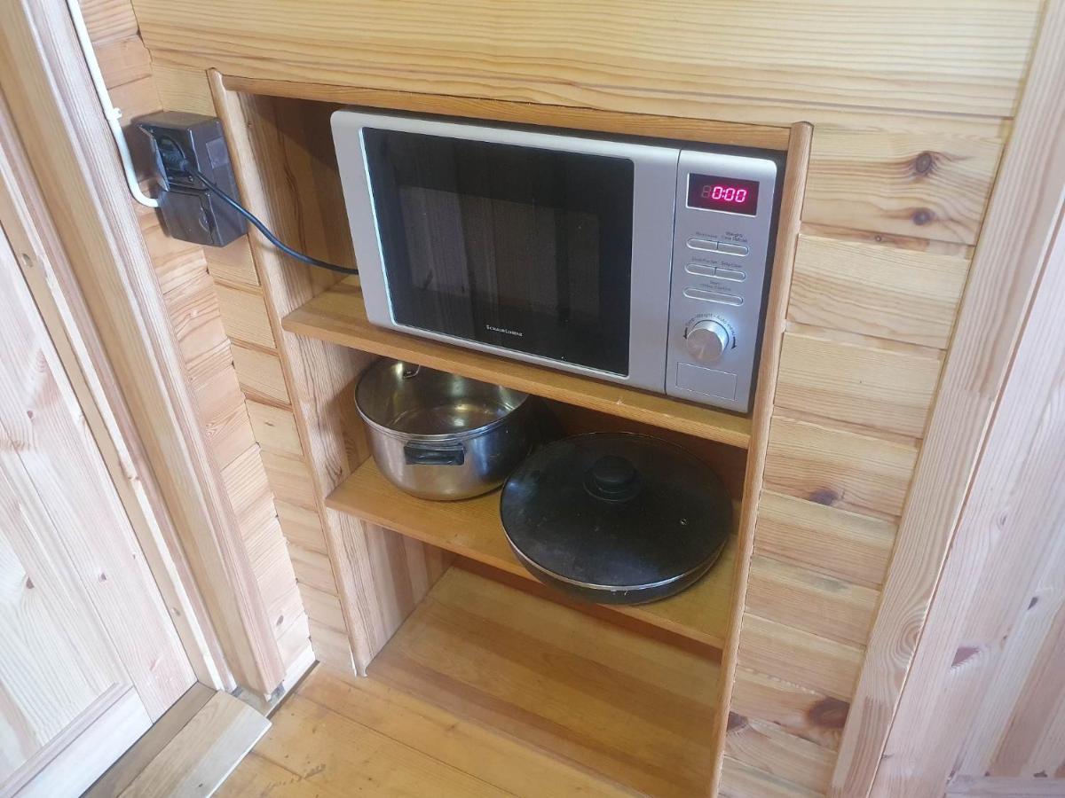 Готель Paeevatalu Camping Vilusi Екстер'єр фото