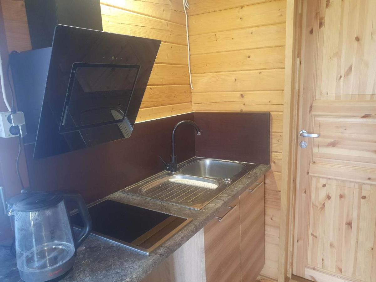 Готель Paeevatalu Camping Vilusi Екстер'єр фото
