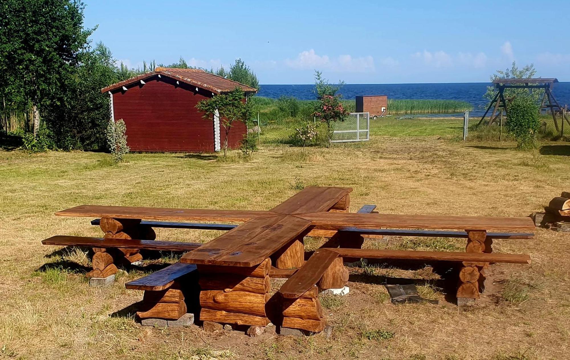 Готель Paeevatalu Camping Vilusi Екстер'єр фото
