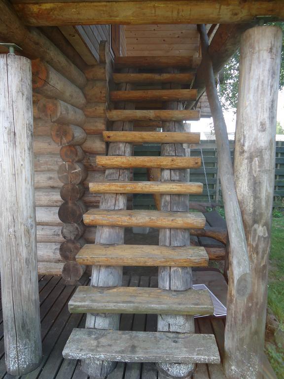 Готель Paeevatalu Camping Vilusi Екстер'єр фото