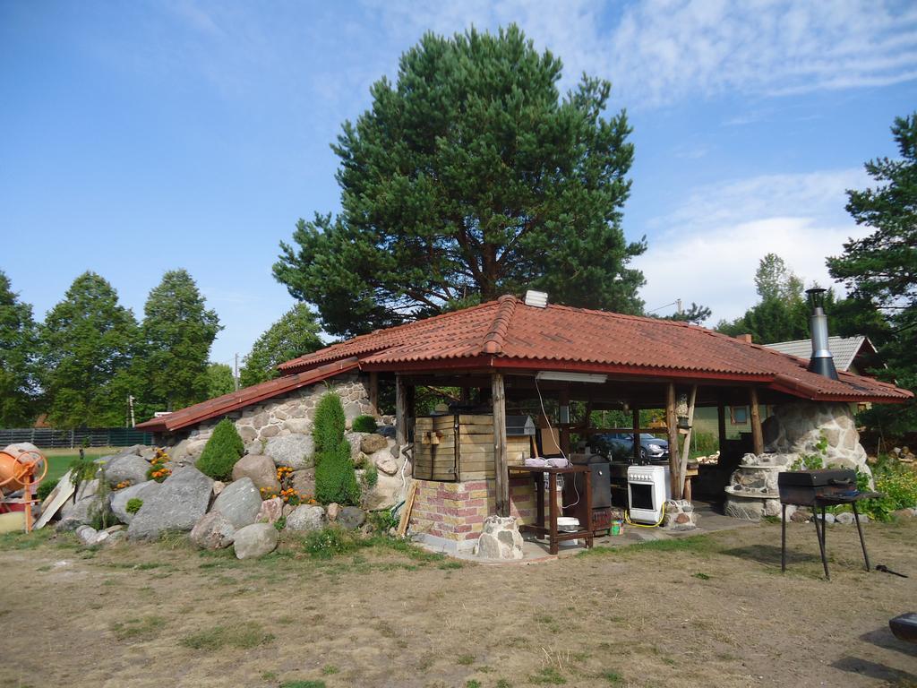 Готель Paeevatalu Camping Vilusi Екстер'єр фото